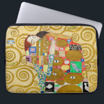 Capa Para Notebook Casal Gustav Klimt Fulfillment Nouveau<br><div class="desc">Gustav Klimt,  Fulfillment 1910-1911 Art Nouveau Casal com a assinatura do design de giro Klimt e bela pintura a ouro.</div>