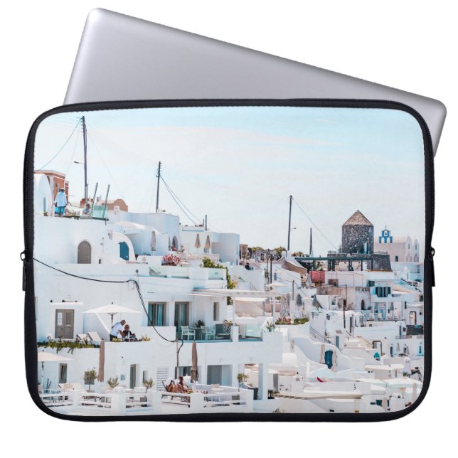 Capa Para Notebook Casas de concreto branco sob céu azul à noite (Frente)