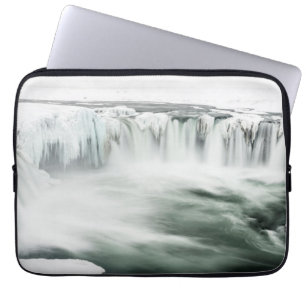 Capa Para Notebook Catarata Godafoss, inverno, Islândia