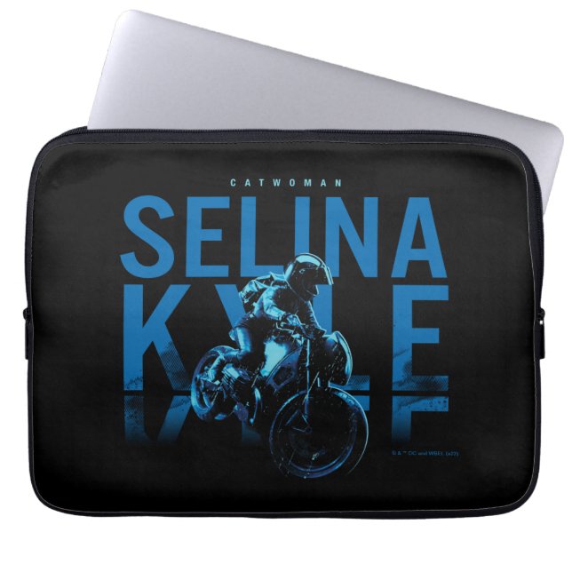 Capa Para Notebook CatWomen Selina Kyle Motorcycle (Frente)