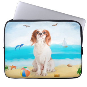 Capa Para Notebook Cavalier King Dog em Beach
