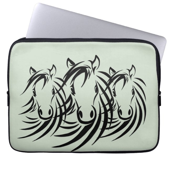 Capa Para Notebook Cavalo Negro Verde (Frente)