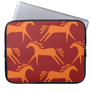 Capa Para Notebook Cavalos: Beleza Equestre Vermelha Sem Costura.