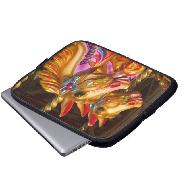 Capa Para Notebook Cavalos de feliz-volta (Frente Inferior)