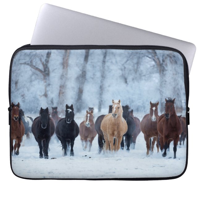 Capa Para Notebook Cavalos no Frio (Frente)