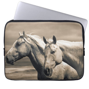 Capa Para Notebook Cavalos Quarto de Milha na Pradaria Canadense