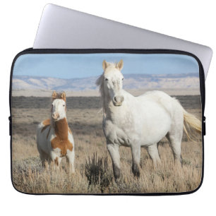 Capa Para Notebook Cavalos Selvagens em Casa na Bacia de Sandwash