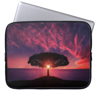 Capa Para Notebook Cenário bonito com a ascensão do sol atrás de um