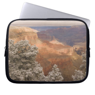 Capa Para Notebook Cenário de paisagem invernal nevada ao longo do su