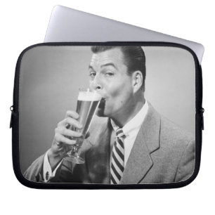 Capa Para Notebook Cerveja do bebendo do homem de negócios