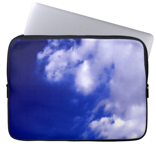 Capa Para Notebook Céu Azul e Nuvens Brancas (Frente)