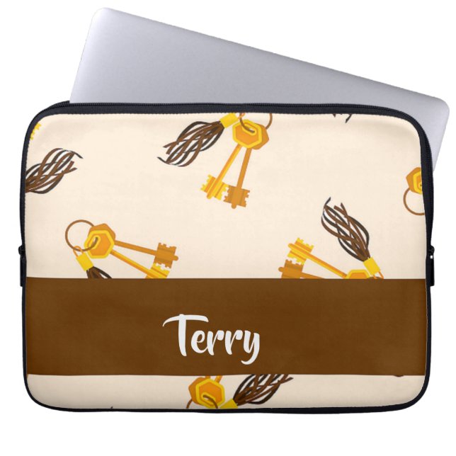 Capa Para Notebook Chaves Douradas da casa a rosa (Frente)