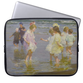 Capa Para Notebook Children Wading on the Beach (por E.H. Potthast)
