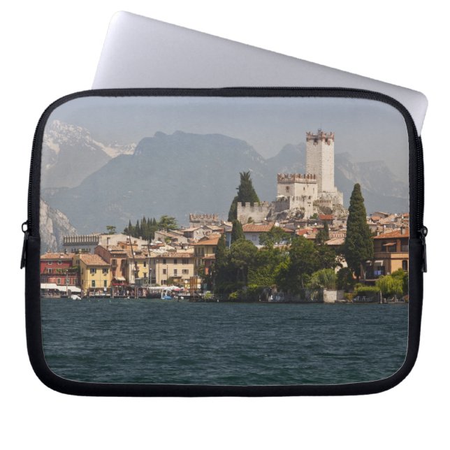 Capa Para Notebook Cidade à beira do lago, Malcesine, Província de Ve (Frente)