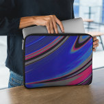 Capa Para Notebook Cinza Azul, abstrato Magenta, espiral frontal<br><div class="desc">Este laptop abstrato apresenta um design fractal robusto em azul escuro,  magenta,  preto e cinza.</div>