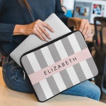 Capa Para Notebook Cinzas, Padrão, Linhas, Seu Nome<br><div class="desc">Listras elegantes,  na moda e sofisticadas em cinza e cor branca. Presente moderno e moderno,  perfeito para o amante das listras em sua vida. Personalize adicionando o seu nome,  apelido,  monograma ou iniciais.</div>