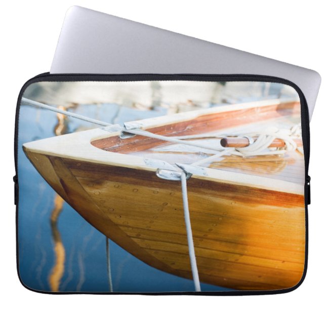 Capa Para Notebook Close up no barco acima amarrado (Frente)