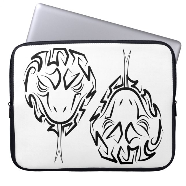 Capa Para Notebook Cobra de Tribal Negro e Branco (Frente)