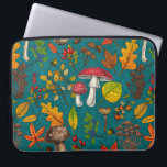 Capa Para Notebook Cogumelos, folhas, loucos e bagas de outono, em az<br><div class="desc">Padrão vetorial а pintado com vários cogumelos do outono,  folhas caídas,  bolotas,  bagas e insetos</div>