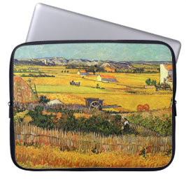 Capa Para Notebook Colheita em La Crau, com Montmajour no Backgro