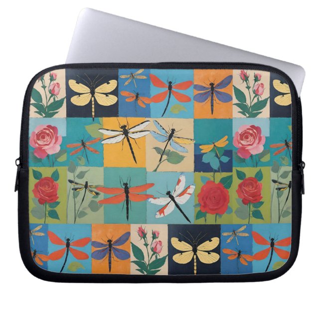 Capa Para Notebook Colorful Dragonflies And Roses Patchwork (Frente)