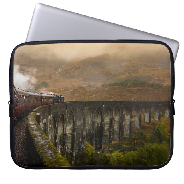 CAPA PARA NOTEBOOK COMBOIO NO CAMINHO DE FERRO NO DIA (Frente)
