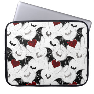 Capa Para Notebook Coração de Halloween com asas de morcegos pretos