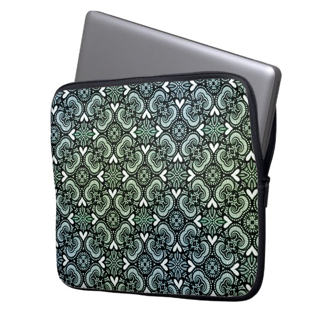 Capa Para Notebook Corações e Renda Arco-Íris (Frente Esquerda)
