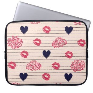 Capa Para Notebook Corações vermelhos, lábios, padrão de margaridas.