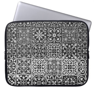 Capa Para Notebook Cores damasco pretas e brancas