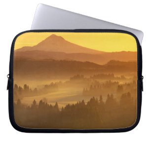 Capa Para Notebook Cores laranja do nascer do sol colorem a névoa no