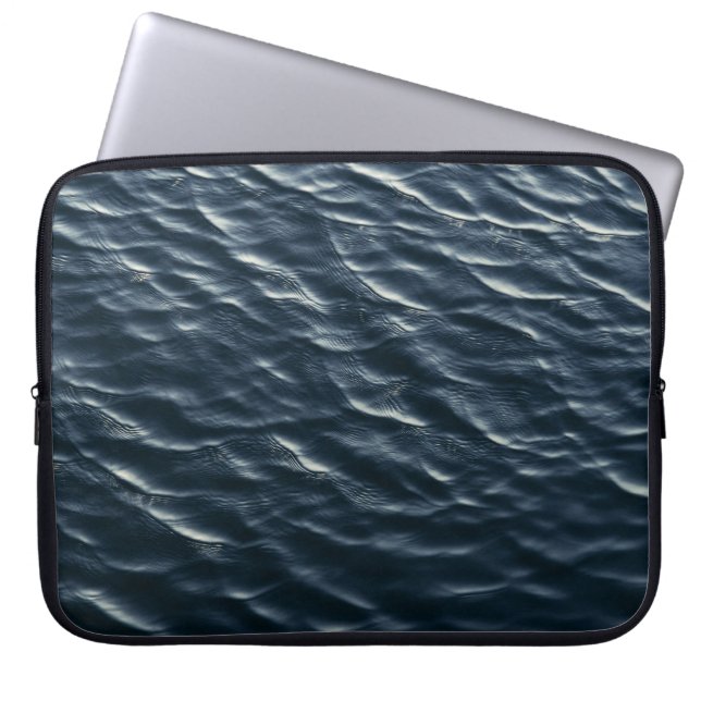 Capa Para Notebook Corpo de água pela manhã (Frente)