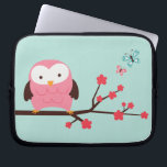 Capa Para Notebook Coruja do primavera<br><div class="desc">A ilustração bonito de uma coruja empoleirou-se em uma árvore de cereja.</div>