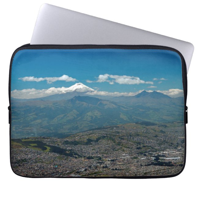 Capa Para Notebook Cotopaxi & Quito, Equador (Frente)