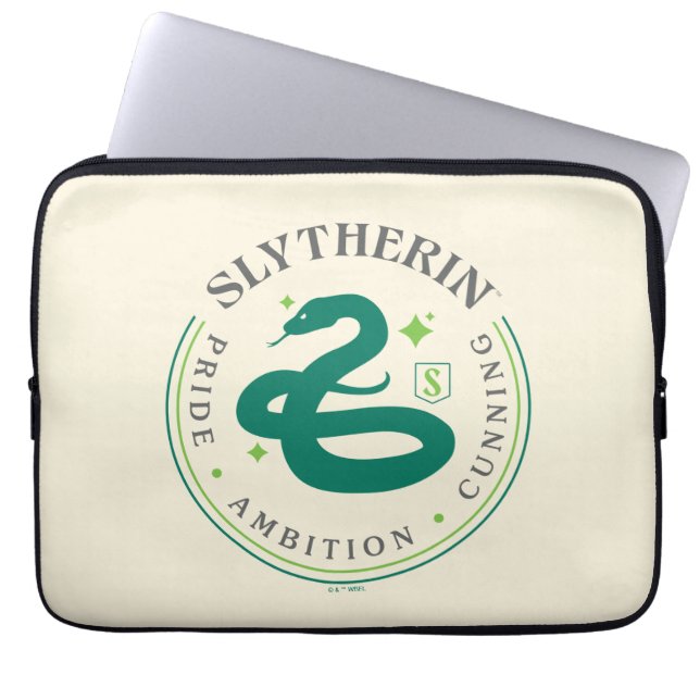 Capa Para Notebook CRACHÁ de Orgulho Cobra Verde SLYTHERIN™ (Frente)