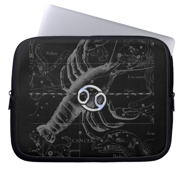 Capa Para Notebook Cromo como Cancer - Sinal Zodiac em Hevelius (Frente)