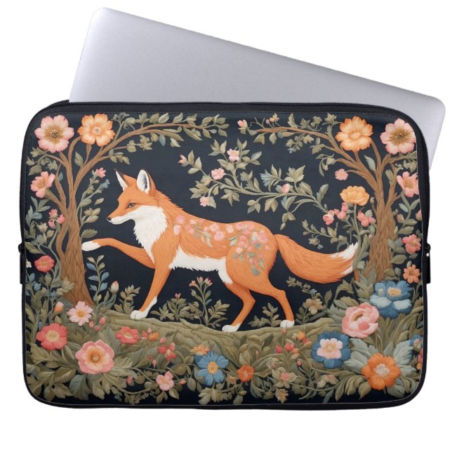 Capa Para Notebook Curiosa Fox Faux Embroiderme Elegante Floral (Frente)