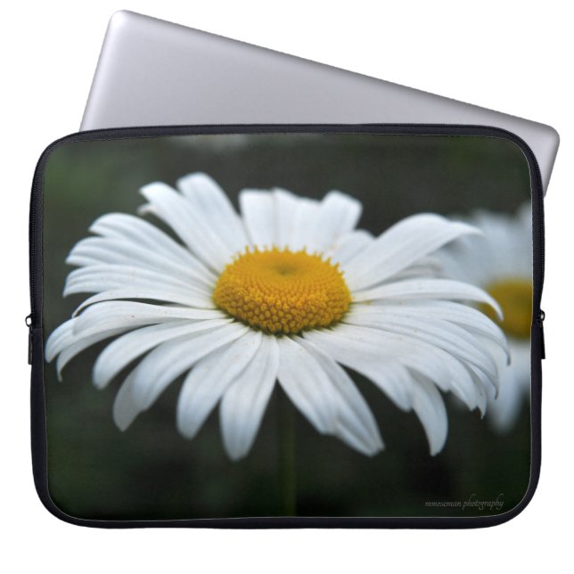 Capa Para Notebook Daisy - Enfrentar (Frente)