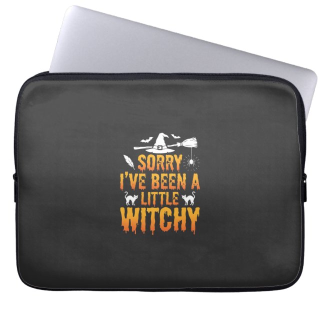 Capa Para Notebook Desculpe, Estou Um Pouco Bruxa Halloween (Frente)