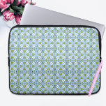 Capa Para Notebook Design Azul Escandinavo Moderno Verde Azul<br><div class="desc">Design azul azul-oliva moderno bolsa de laptop verde-oliva por © Cathy Thompson. Este é um design original do artista. Perfeito para qualquer presente ou para seu próprio prazer.</div>