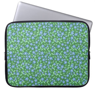 Capa Para Notebook Ditsy Bright Blue Periwinkings on Green Floral