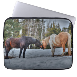 Capa Para Notebook Dois Cavalos Ranch "Ano do Cavalo" Foto Equina
