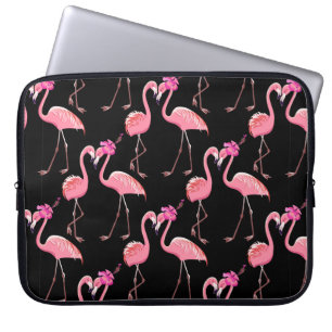 Capa Para Notebook Dois flamingos cor-de-rosa num fundo preto. Sem co
