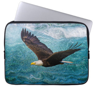 Capa Para Notebook Eagle Sofrendo acima da tempestade