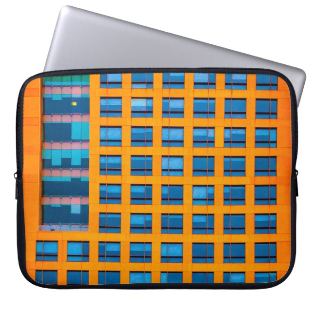 Capa Para Notebook Edifício azul e laranja (Frente)