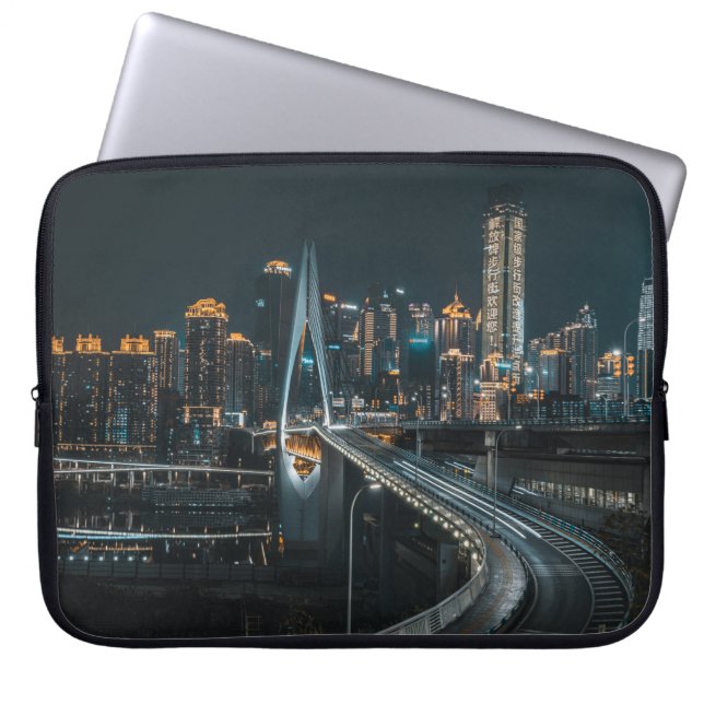 CAPA PARA NOTEBOOK EDIFÍCIOS CIDADÃOS DURANTE A NOITE (Frente)