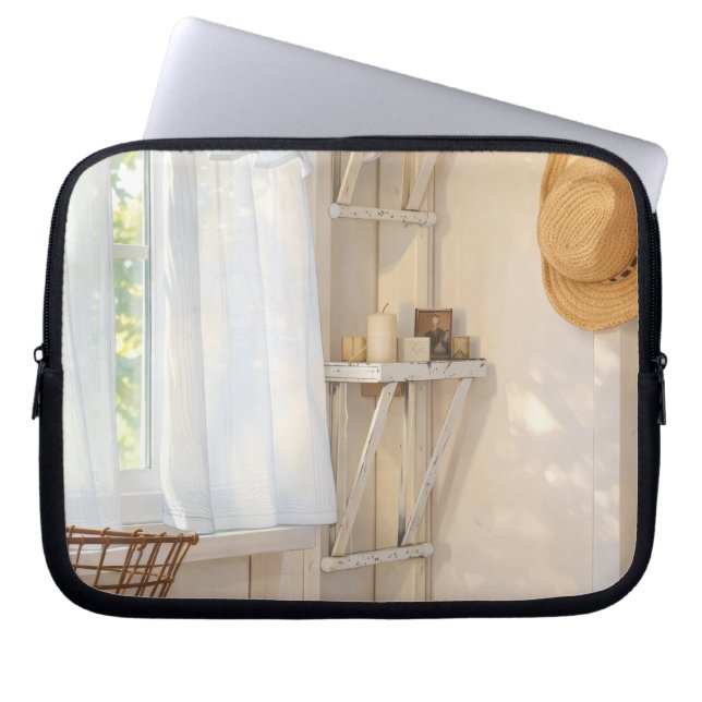 Capa Para Notebook Electronics Bag Curtain in the Wind (Frente)