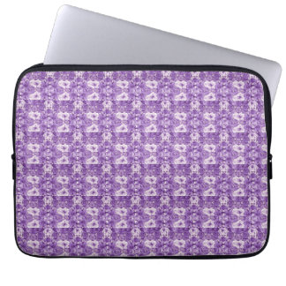 Capa Para Notebook Elegant floral pattern in purple tones