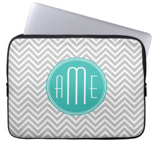 Capa Para Notebook Elegante Cinza Moderno Chevron e Monograma em Verd