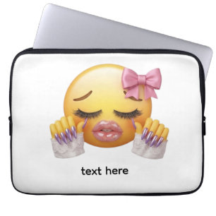 Capa Para Notebook Emoji Sassy Enrubescida com Laço Rosa e Unhas Long